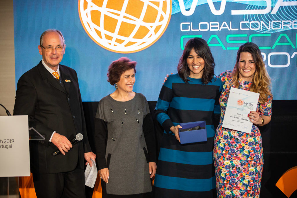 Natalia Rincon and Paloma Bautista receiving the WSA prize